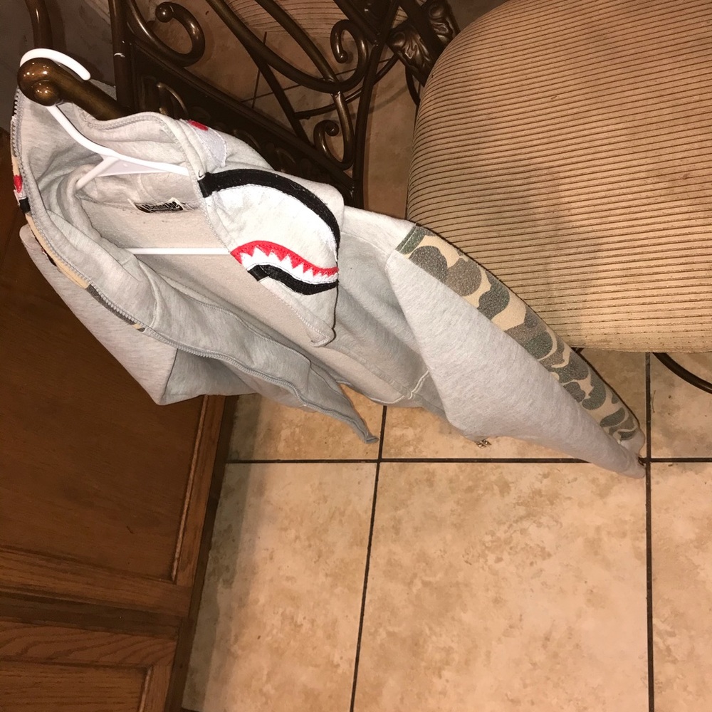 Bape - Picture 2 of 4